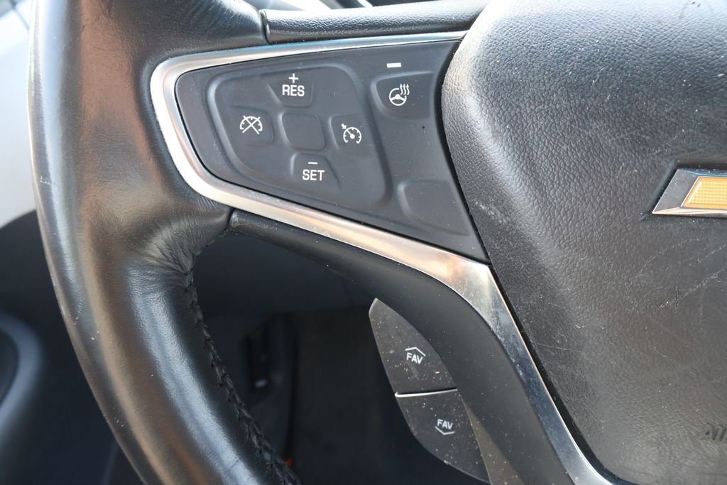 Used 2018 Chevrolet Bolt LT image 17