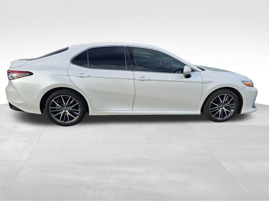 Used 2021 Toyota Camry XLE w/ Navigation Upgrade Package FWD image 14
