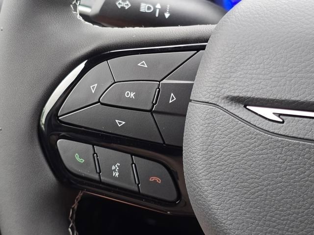New 2027 Chrysler Pacifica Select FWD image 18
