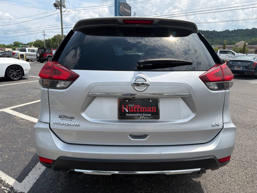 Used 2018 Nissan Rogue SV FWD image 6