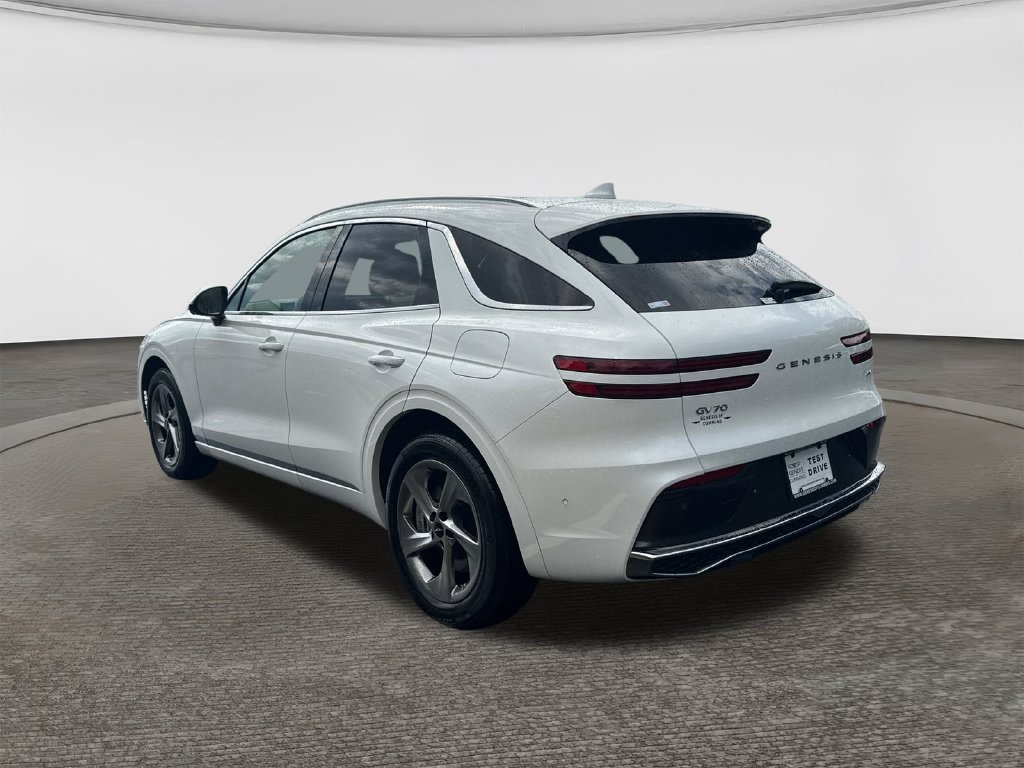 Used 2026 Genesis GV70 2.5T Advanced AWD/4WD image 5