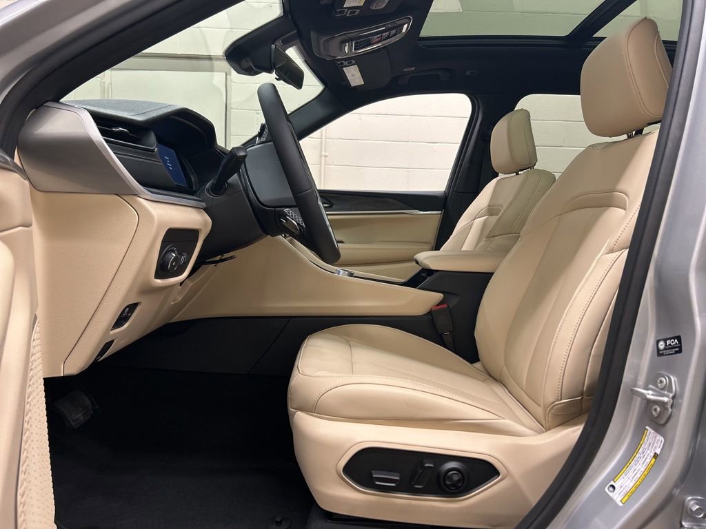New 2026 Jeep Grand Cherokee Limited image 7