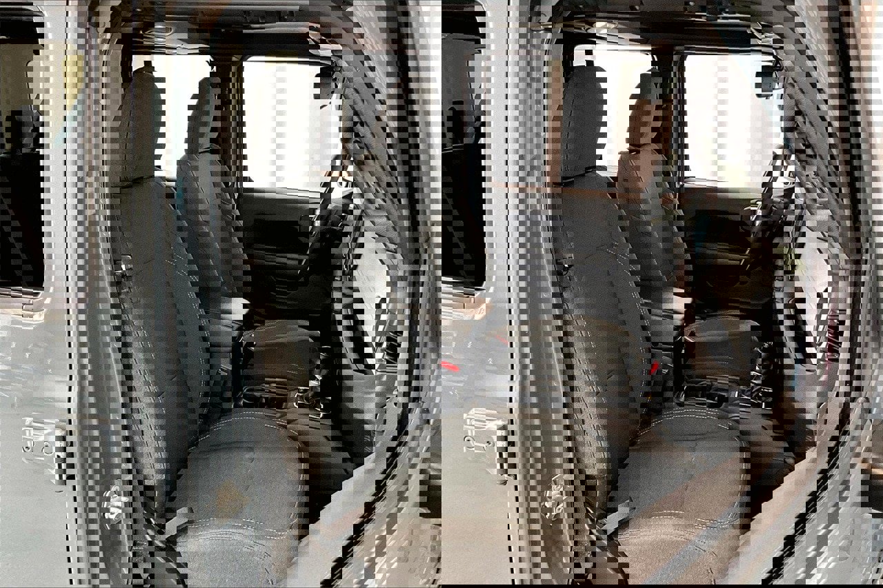 Used 2024 Jeep Wrangler Sport S image 6