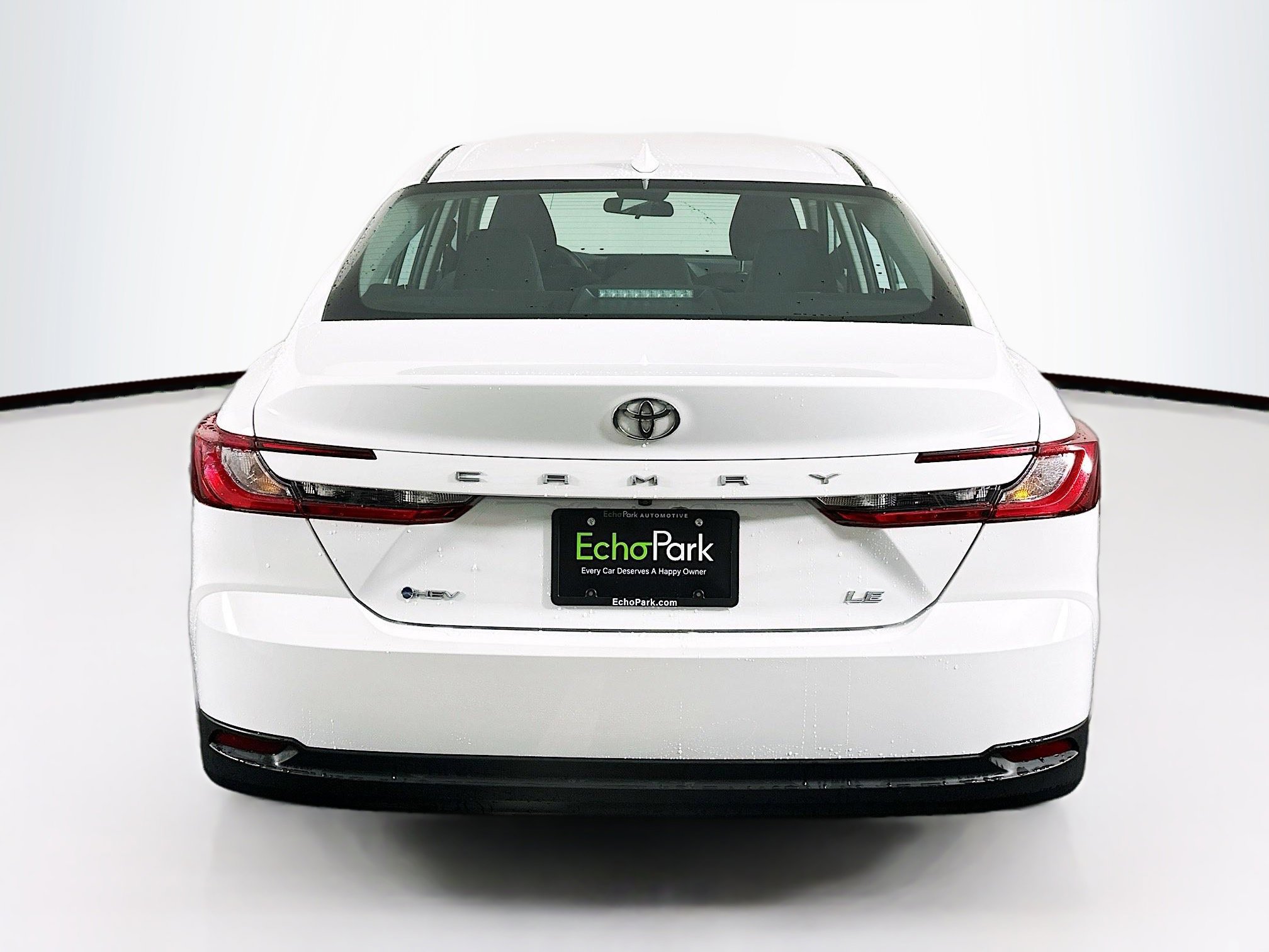 Used 2025 Toyota Camry LE image 7