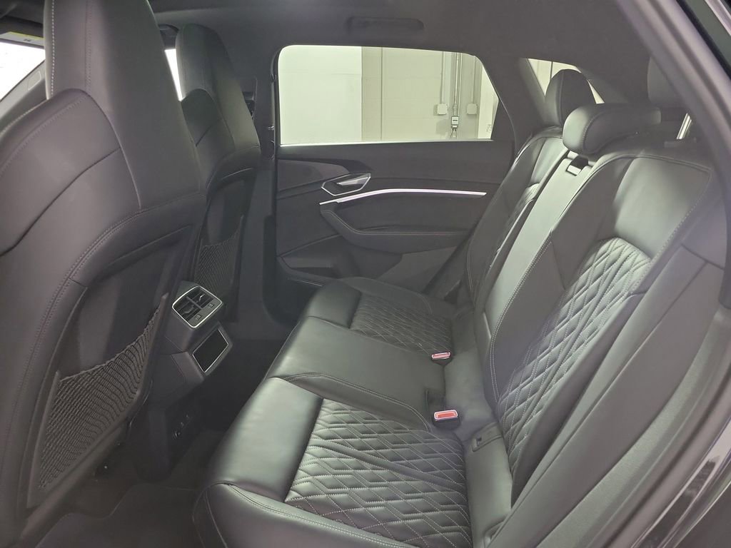 Certified 2023 Audi e-tron S Premium Plus w/ Black Optic Package AWD/4WD image 10