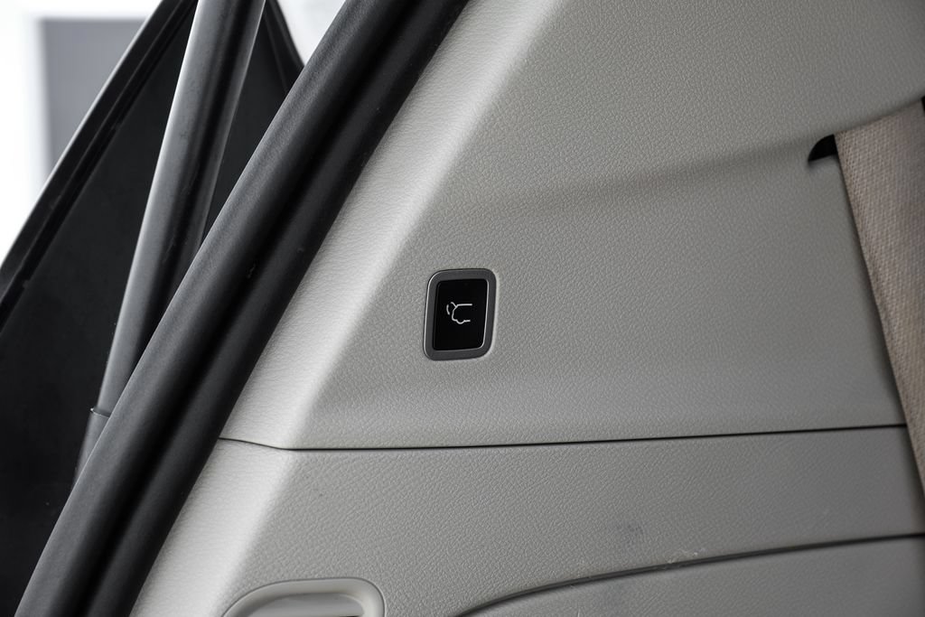 Used 2024 Chrysler Pacifica Touring-L FWD image 65