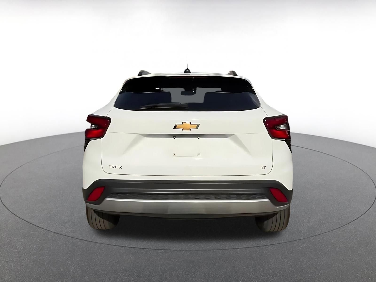 Used 2025 Chevrolet Trax LT image 12