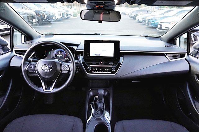 Used 2026 Toyota Corolla SE FWD image 27