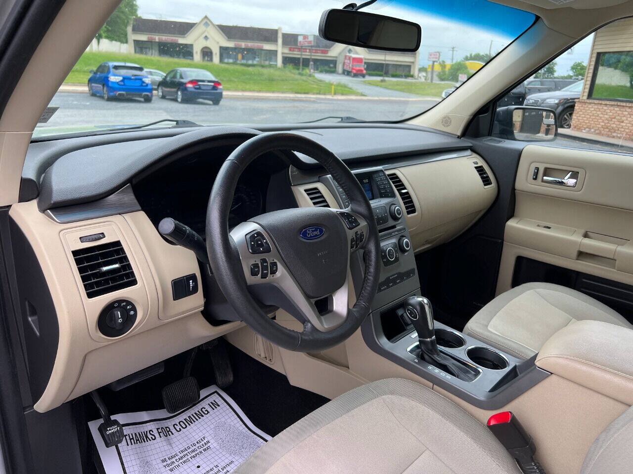 Used 2019 Ford Flex SE FWD image 10