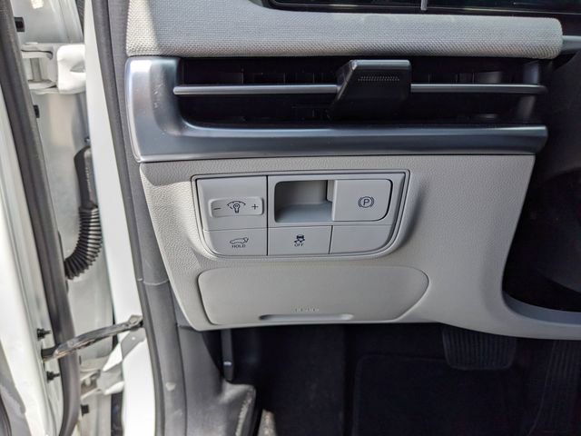 Used 2025 Hyundai Tucson Limited image 31