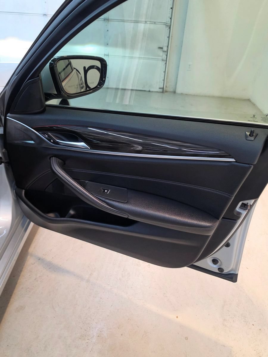 Used 2018 BMW 530i RWD image 38