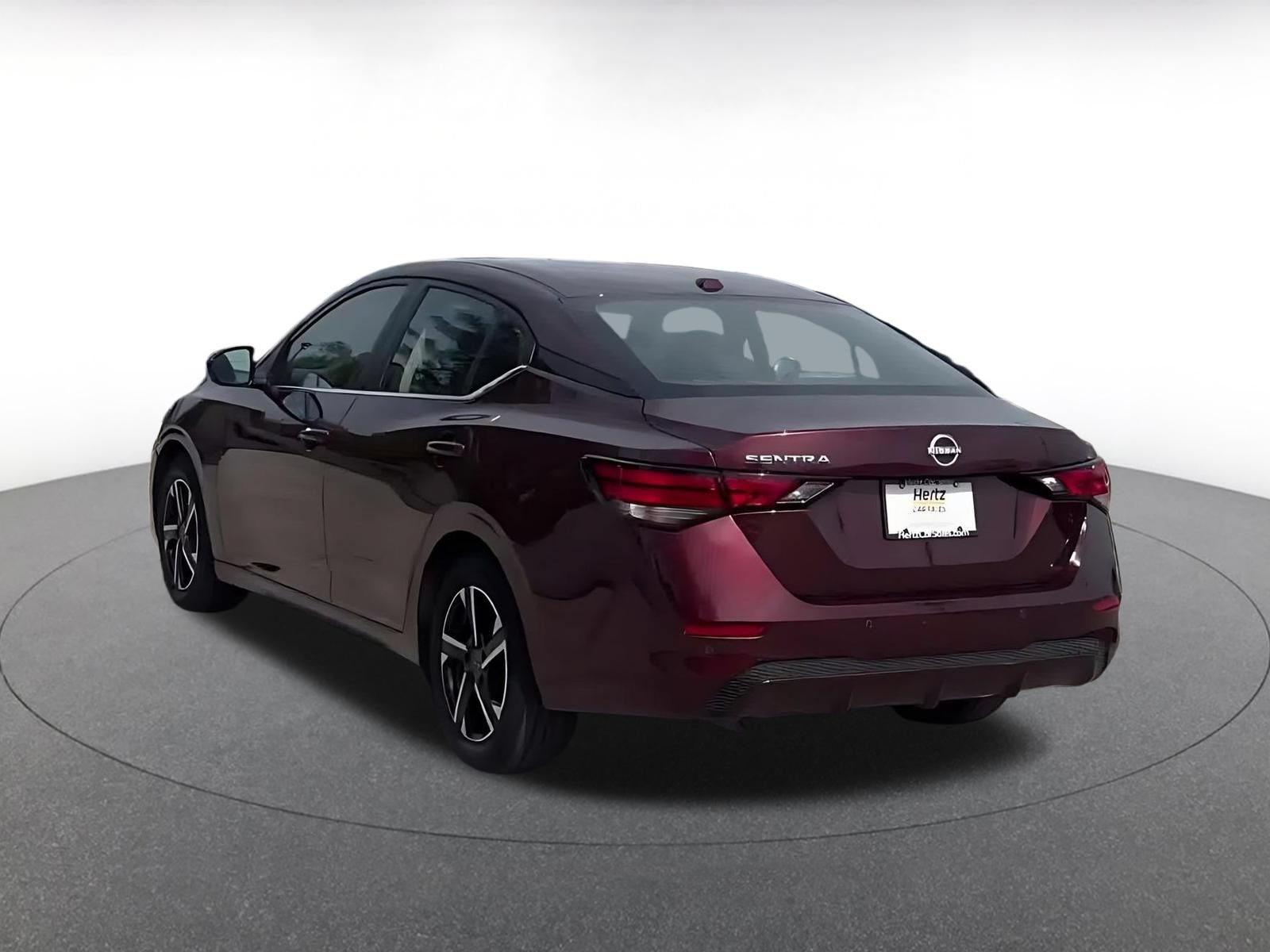 Used 2025 Nissan Sentra SV FWD image 11