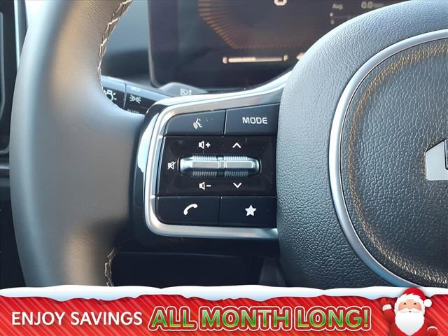 Used 2025 Kia Sorento S image 30