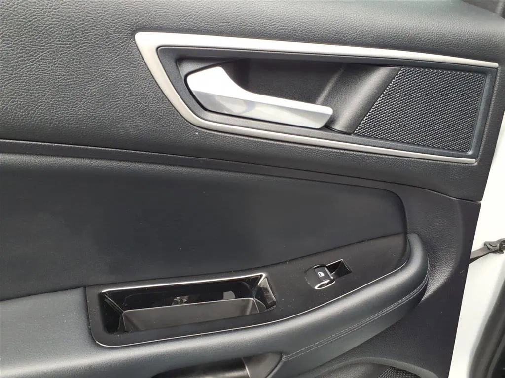 Used 2019 Ford Edge SEL w/ Equipment Group 201A image 20