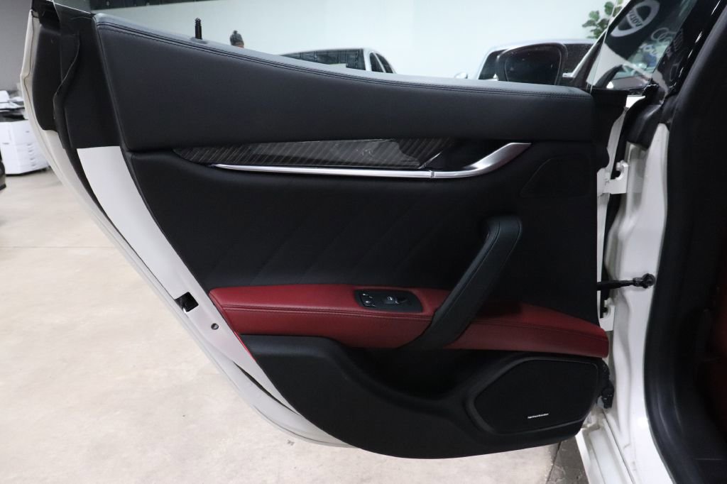 Used 2022 Maserati Ghibli Modena Q4 image 19