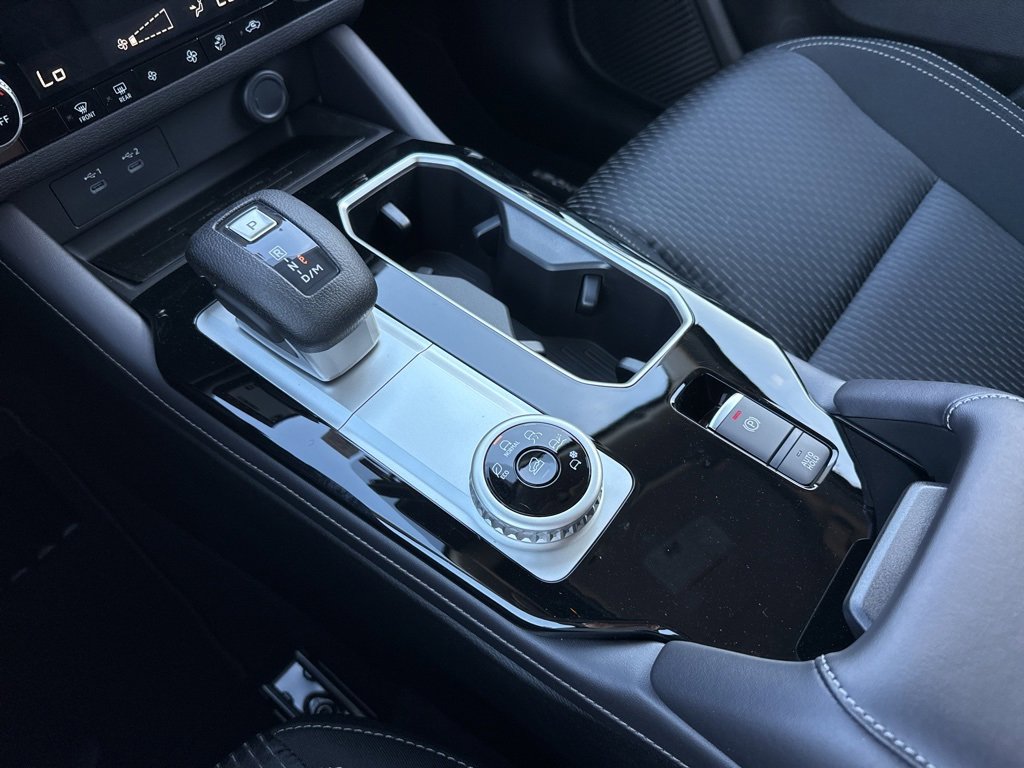 New 2025 Mitsubishi Outlander ES image 19