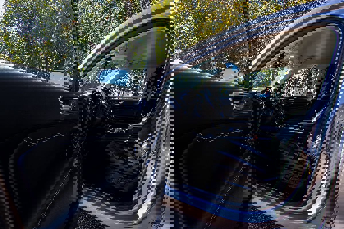 Used 2020 Ford Edge Titanium w/ Cargo Accessory Package image 8