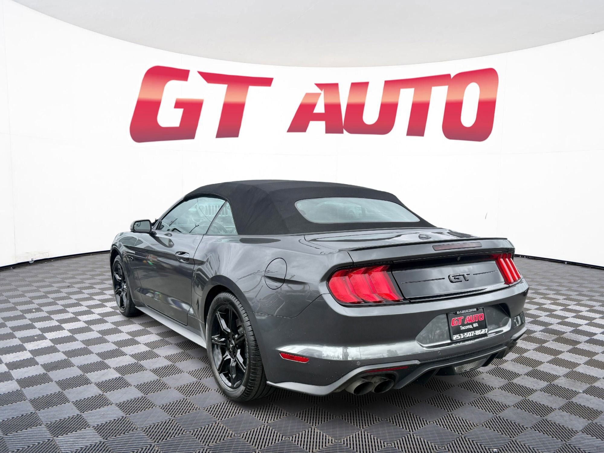 Used 2019 Ford Mustang GT Premium w/ Black Accent Package RWD image 3