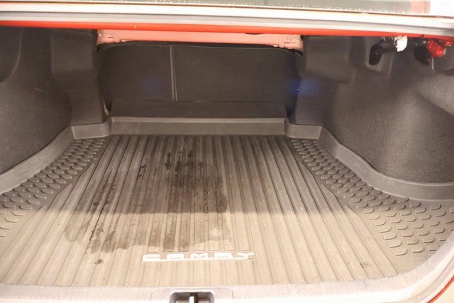 Certified 2020 Toyota Camry SE image 27