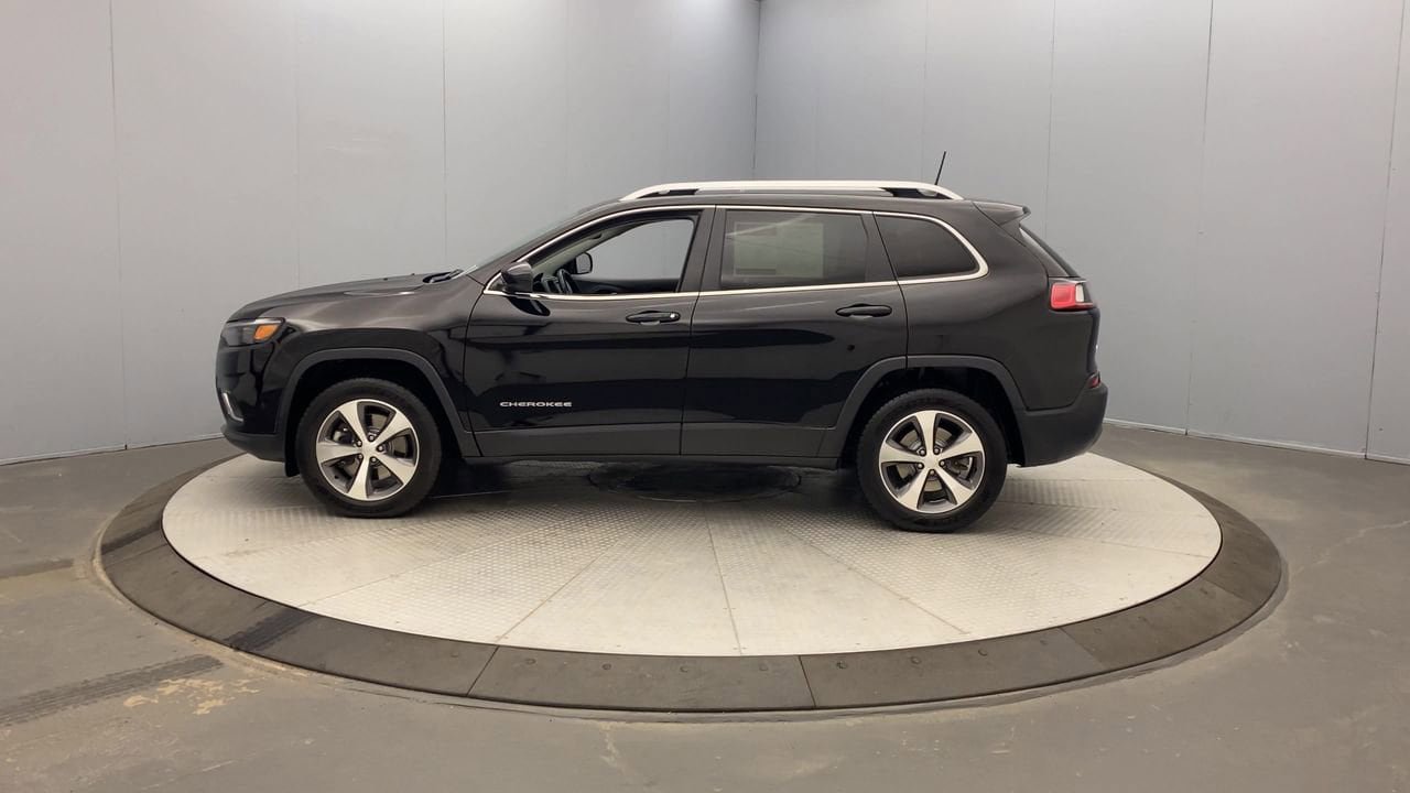 Used 2021 Jeep Cherokee Limited AWD/4WD image 2