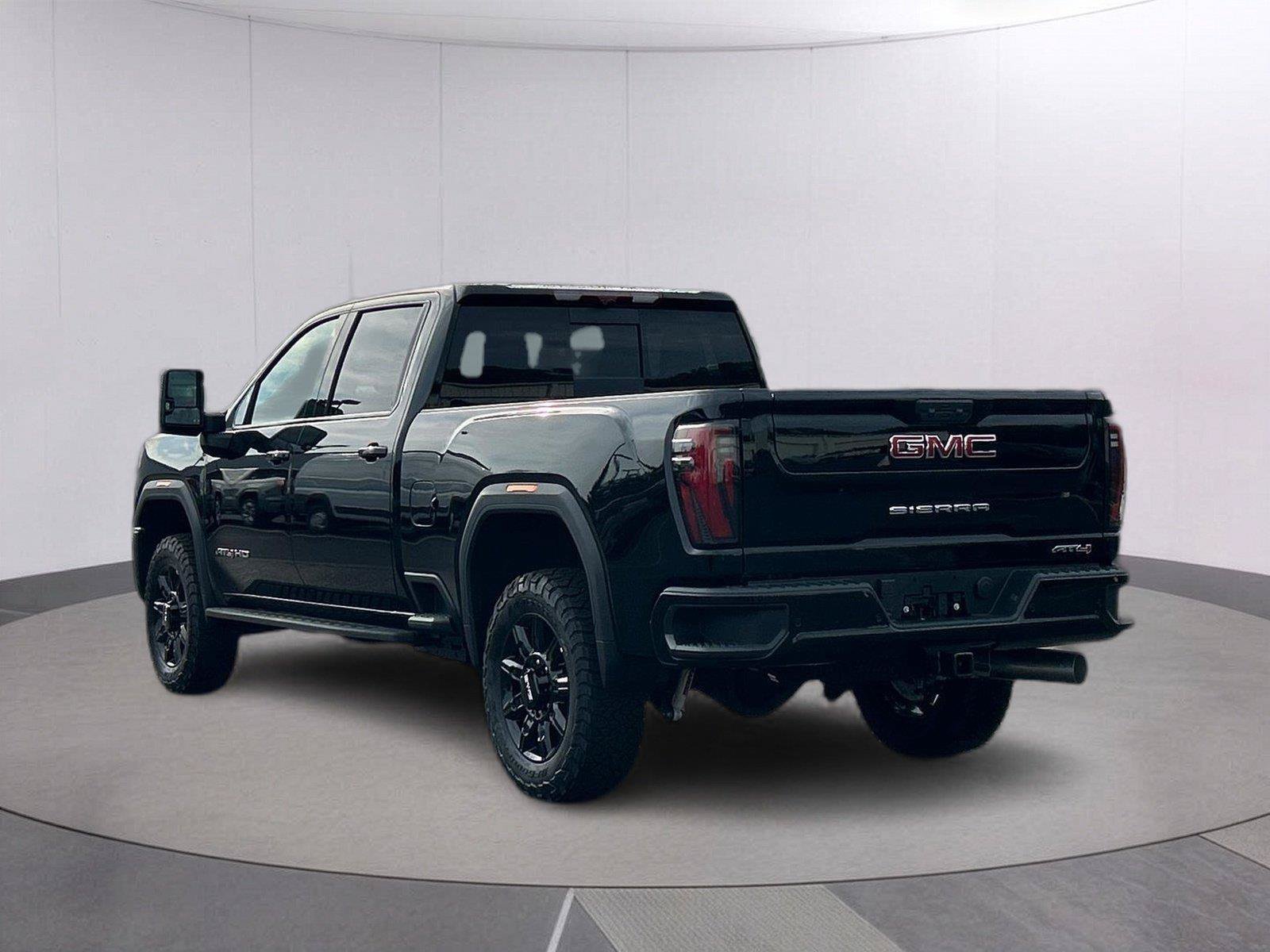 New 2026 GMC Sierra 2500 AT4 w/ AT4 Premium Plus Package AWD/4WD image 3