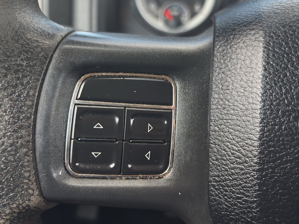 Used 2014 RAM 2500 Tradesman w/ Chrome Appearance Group AWD/4WD image 16