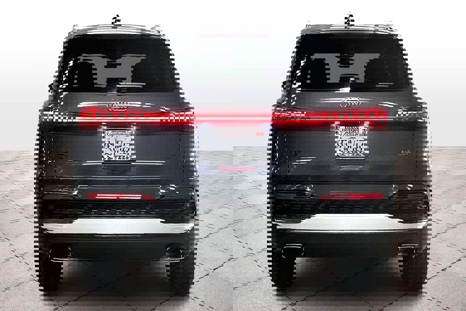 Used 2025 Audi Q5 Premium Plus w/ Premium Plus image 7