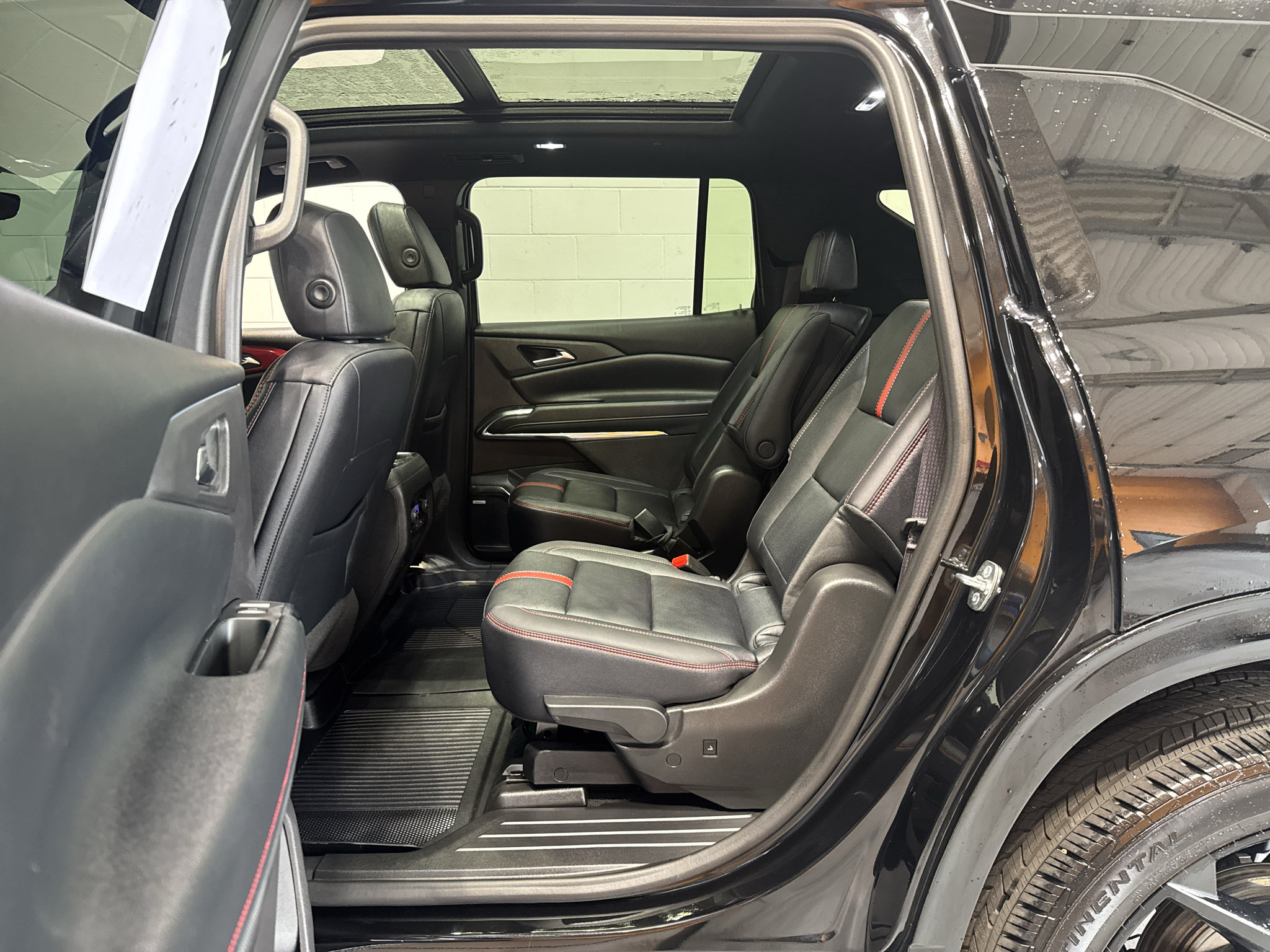 Used 2026 Chevrolet Traverse RS w/ LPO, Floor Liner Package AWD/4WD image 13