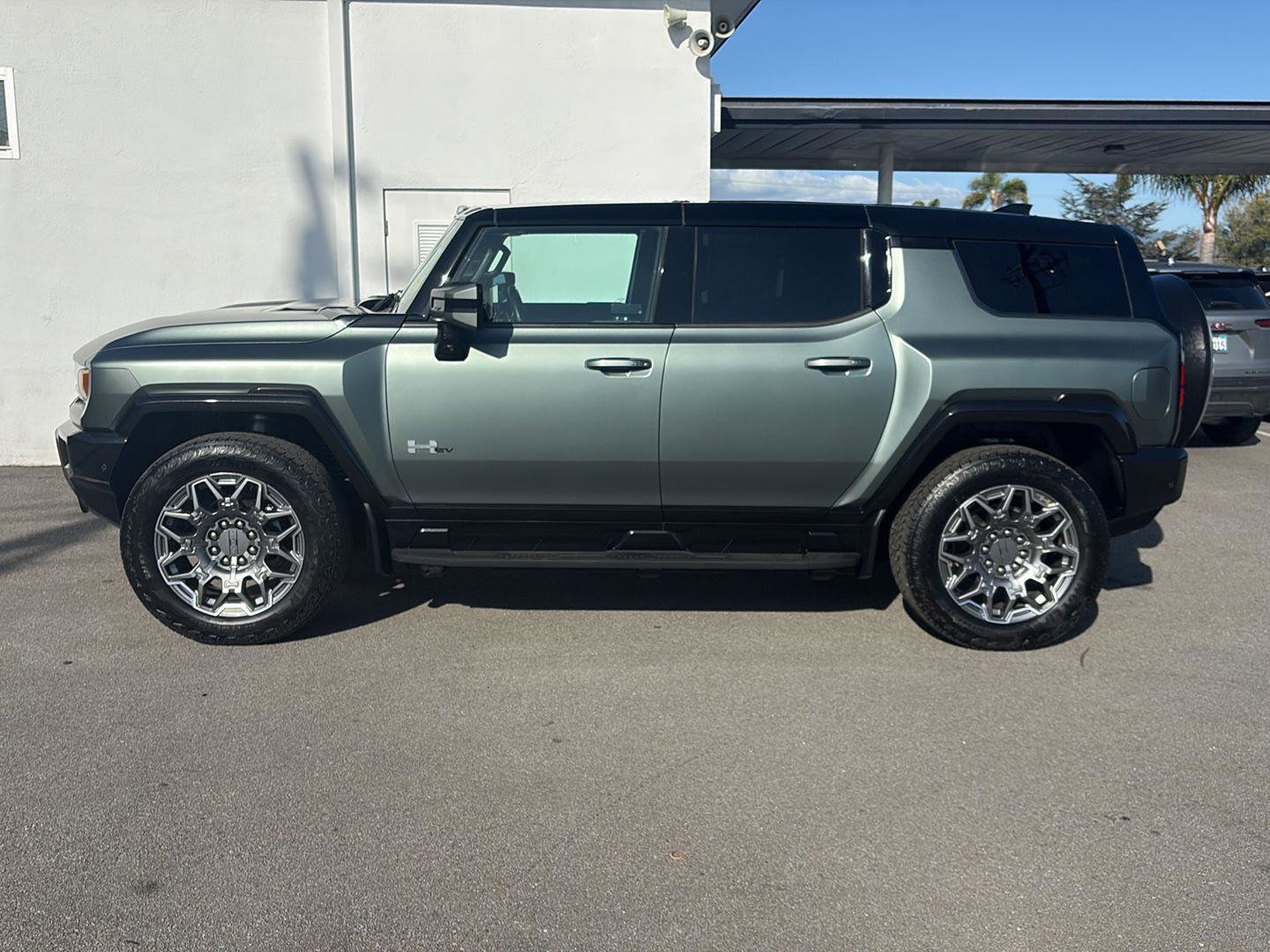 Used 2024 GMC Hummer EV 3X w/ LPO, Cargo Utility Package image 28