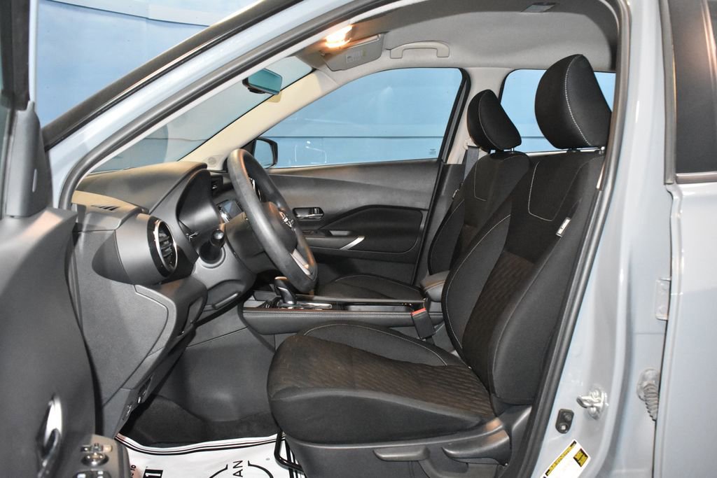 Certified 2022 Nissan Kicks SV w/ Interior Electronics Package image 6