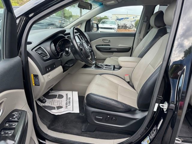 Used 2019 Kia Sedona EX image 13