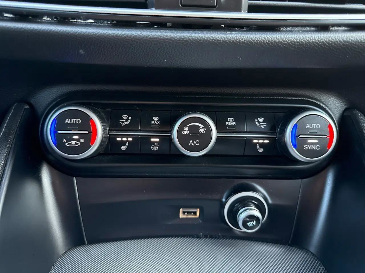 Used 2022 Alfa Romeo Stelvio Veloce image 49