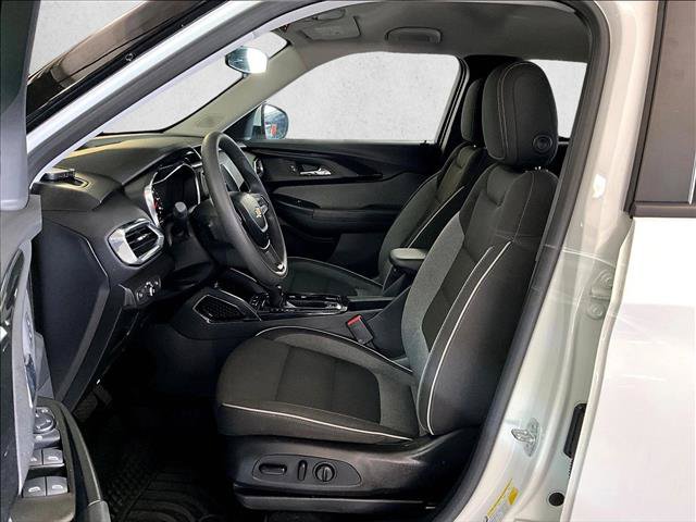 Used 2023 Chevrolet TrailBlazer LT FWD image 27