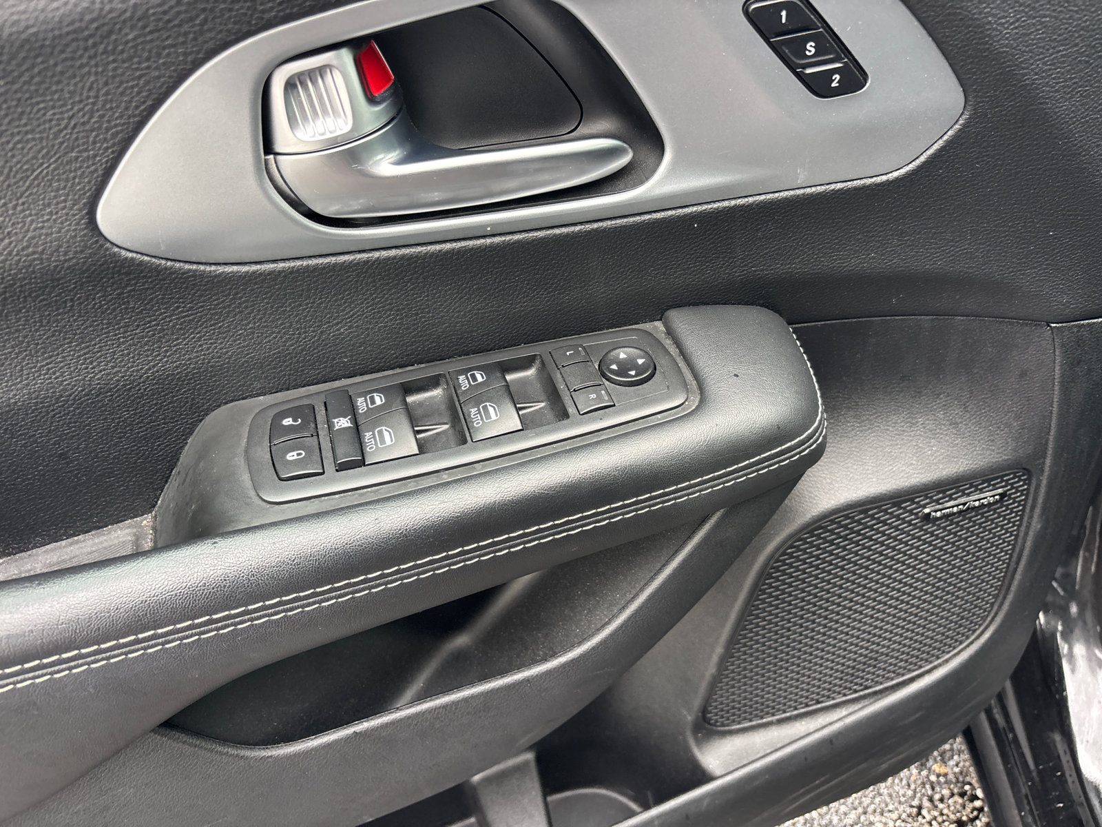 Used 2020 Chrysler Pacifica Touring-L Plus FWD image 13