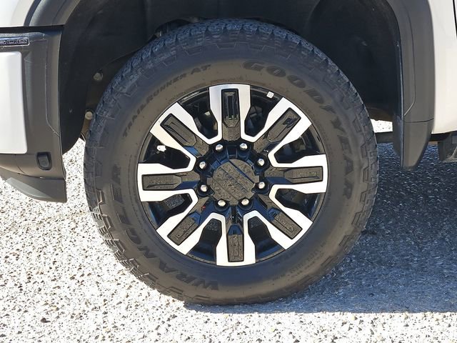 Used 2025 GMC Sierra 2500 Denali Ultimate image 9