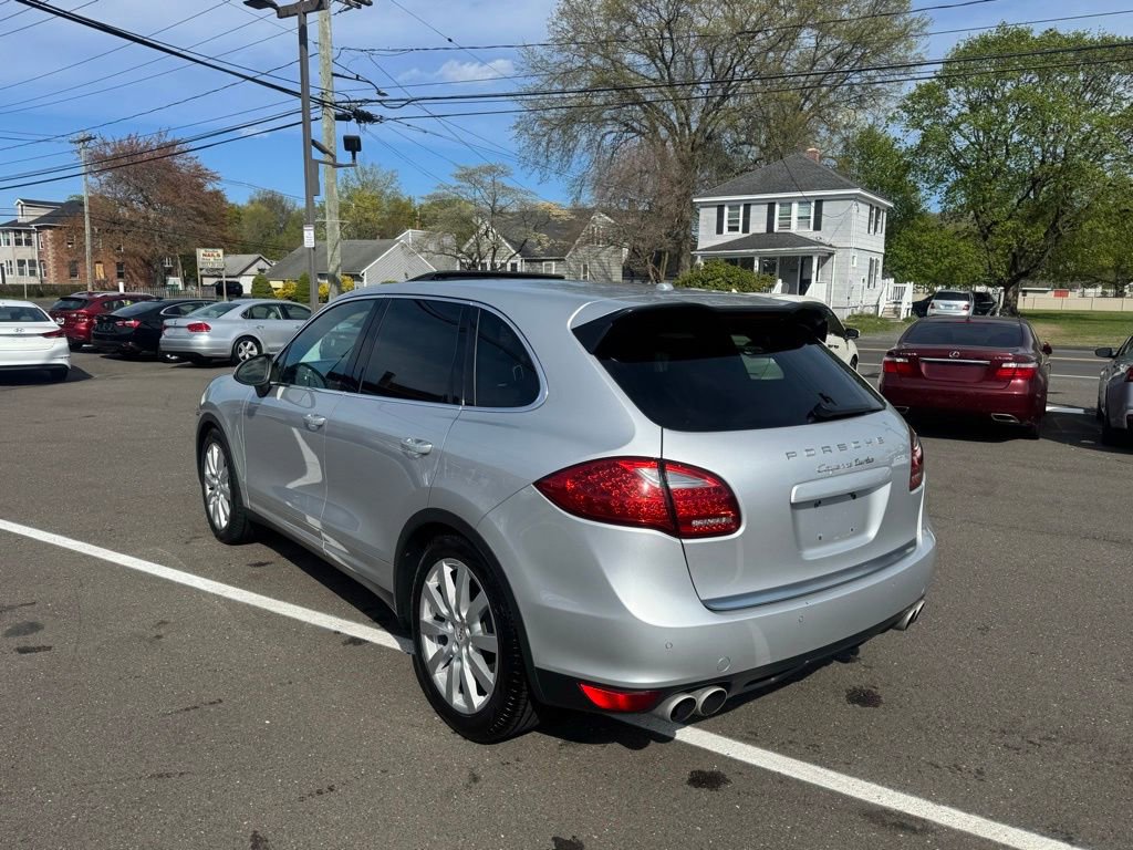 Used 2011 Porsche Cayenne Turbo AWD/4WD image 9
