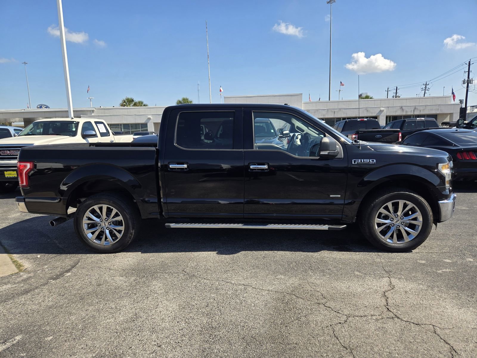 Used 2016 Ford F150 XLT w/ Equipment Group 302A Luxury RWD image 4