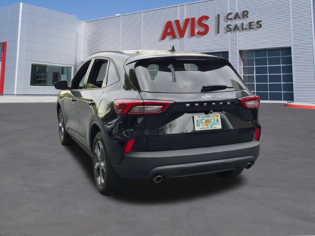 Used 2025 Ford Escape ST-Line FWD image 9