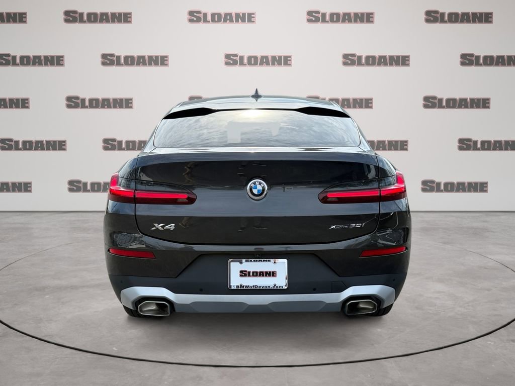 Certified 2025 BMW X4 xDrive30i w/ Premium Package image 4