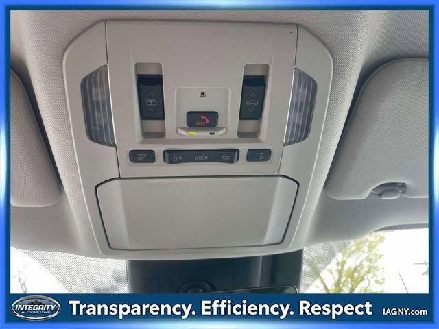 Used 2024 Toyota Highlander Platinum FWD image 33