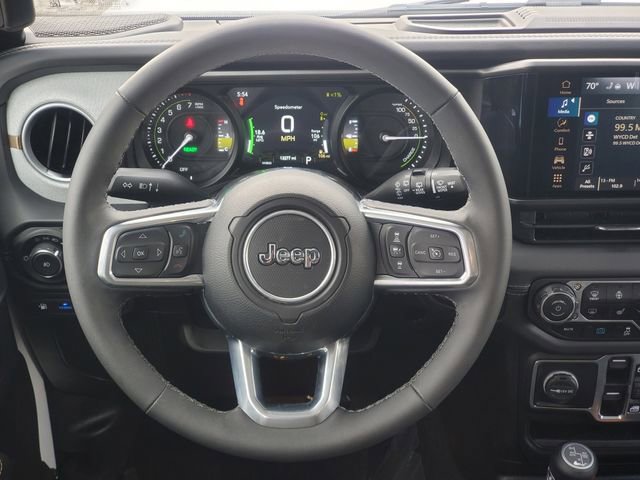 Used 2025 Jeep Wrangler Unlimited Sahara image 29