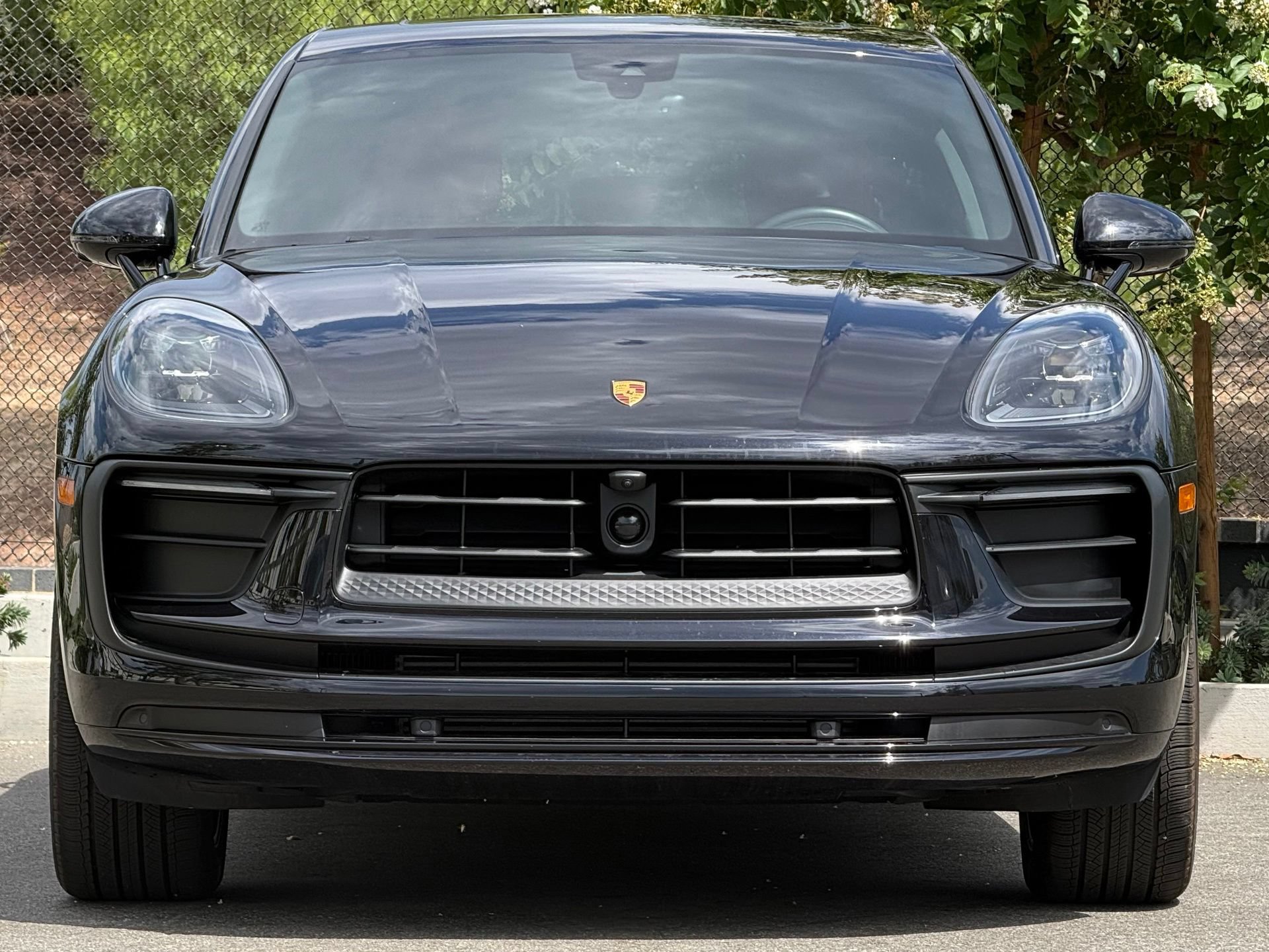 New 2025 Porsche Macan AWD/4WD image 10