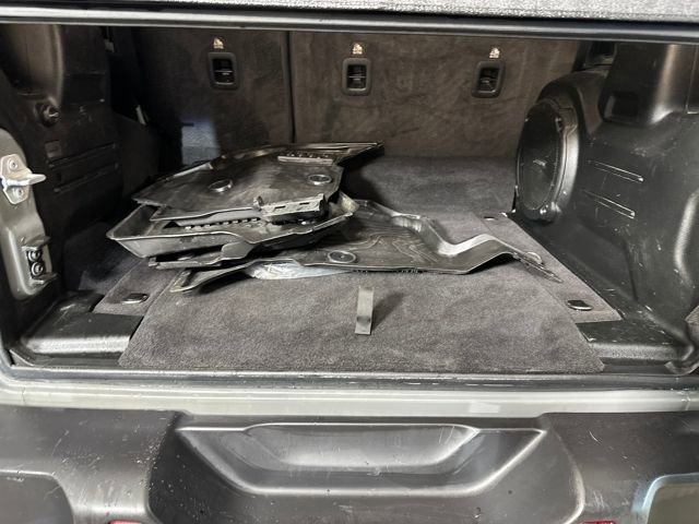 Used 2023 Jeep Wrangler Unlimited w/ Cold Weather Group image 26