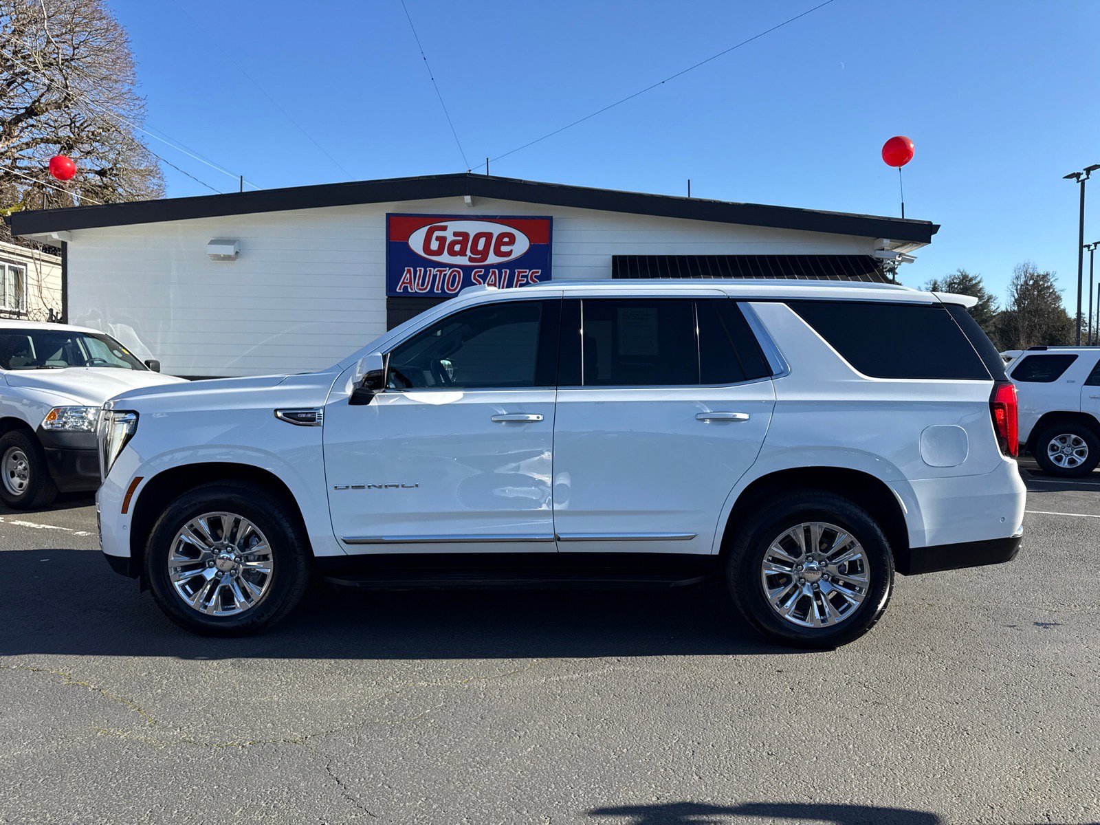 Used 2025 GMC Yukon Denali image 3