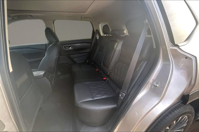 Certified 2025 Nissan Rogue Platinum AWD/4WD image 24
