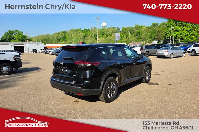 Used 2024 Nissan Rogue S AWD/4WD image 29