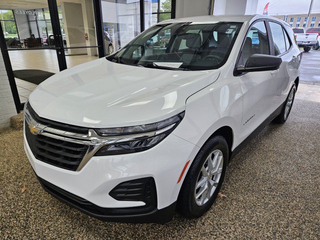 Used 2022 Chevrolet Equinox LS w/ LPO, Floor Liner Package FWD image 5