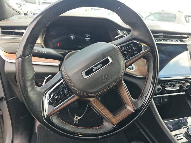 Used 2022 Jeep Grand Cherokee Summit AWD/4WD image 14