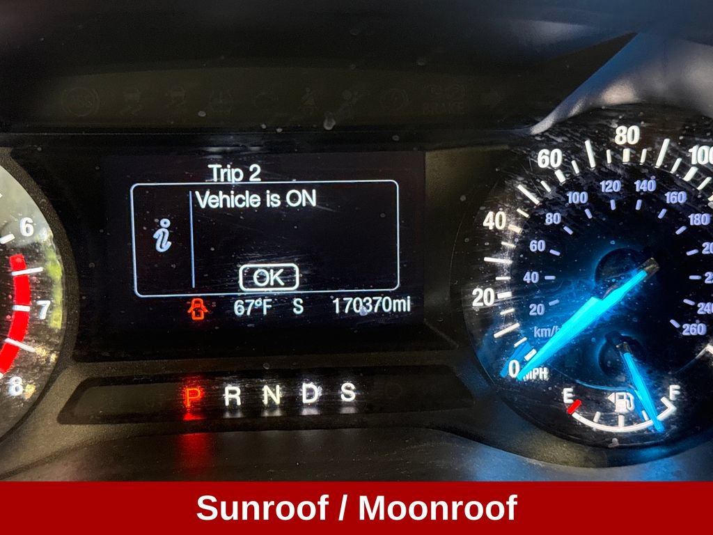 Used 2017 Ford Fusion SE FWD image 9