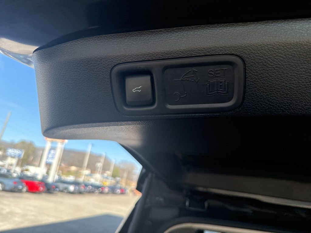 Certified 2023 Ford Expedition XLT image 22